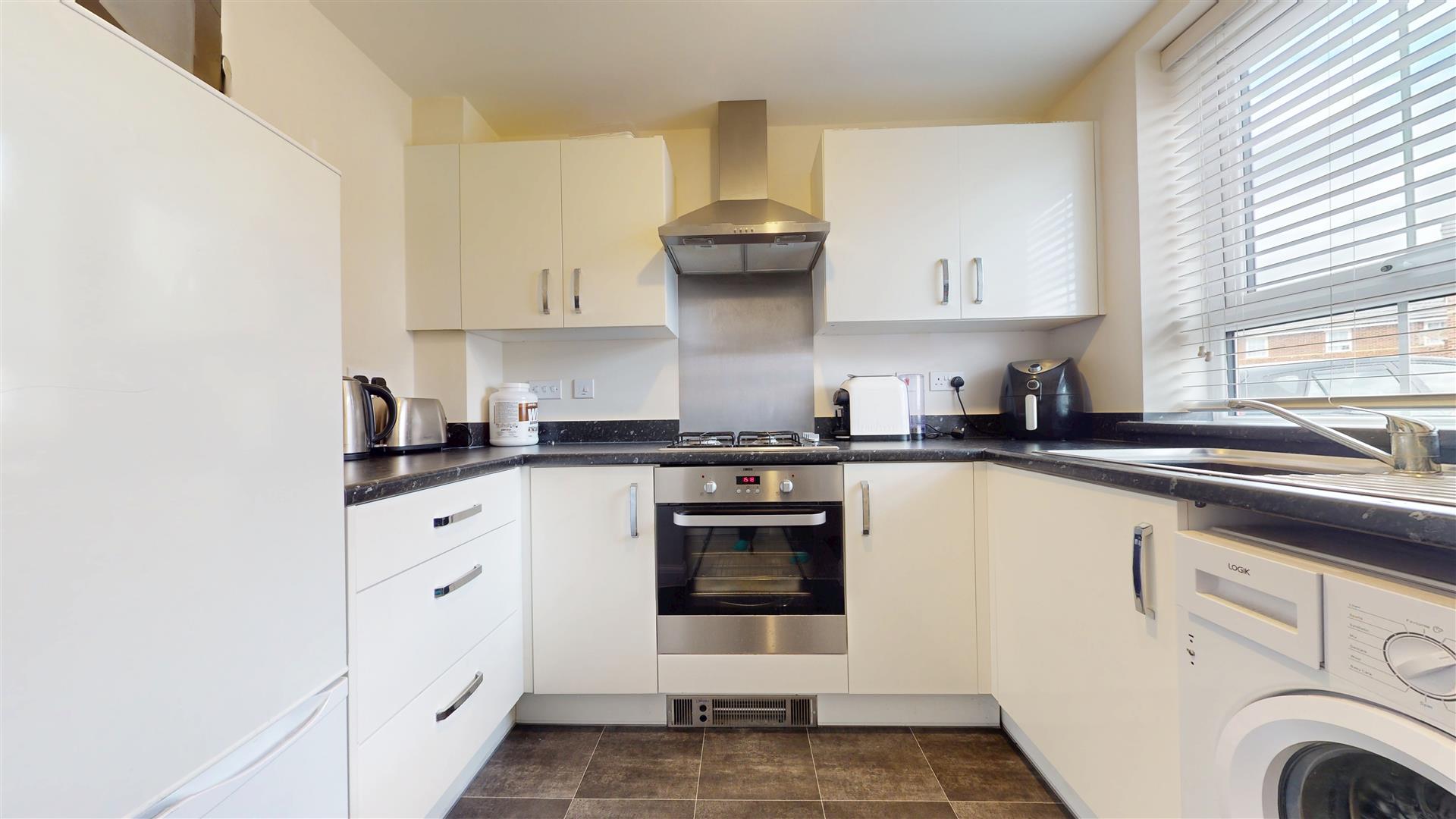2 bed property in Artemis Grove, Milton Keynes